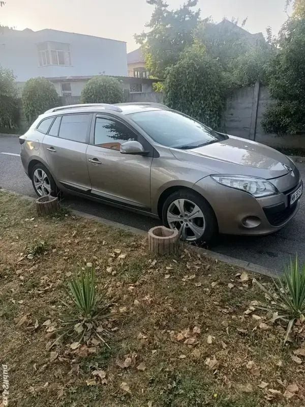 Utilizat 2011 Renault Mégane III Break | 4.500 EUR - Imagine 1/4