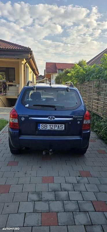 Culoarealbastru Utilizat 2004 Hyundai Tucson GLS SUV | 3.900 EUR (Scump) - Imagine 1/4
