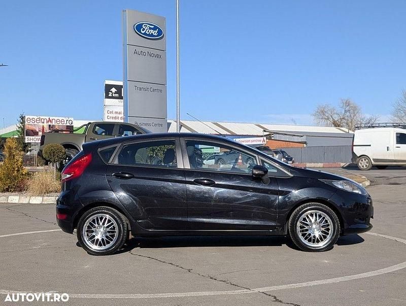 Second-hand Ford Fiesta 82 CP (60 kW) 2010 Culoarenegru Hatchback