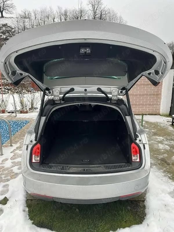 Second-hand Opel Insignia 140 CP (102 kW) 2011 Break