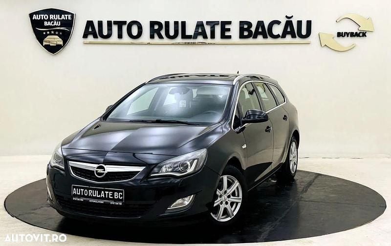 Culoarenegru Utilizat 2011 Opel Astra Break | 5.990 EUR (Preț OK) - Imagine 1/4