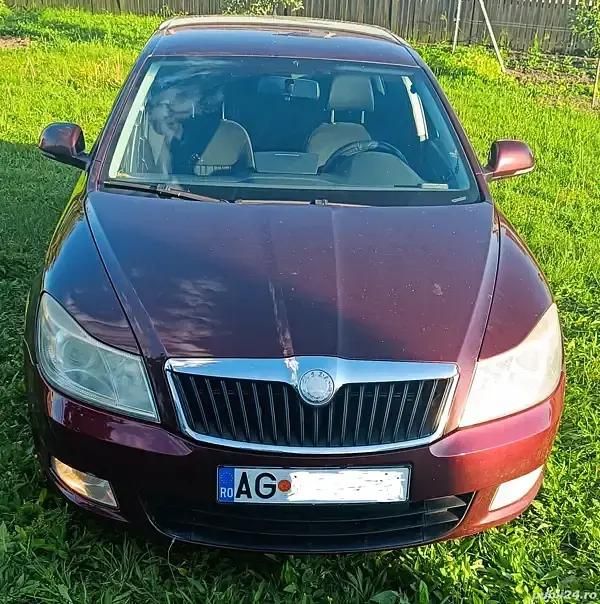 Rosu Utilizat 2010 Skoda Octavia Berlinǎ | 4.500 EUR (Preț OK) - Imagine 1/4