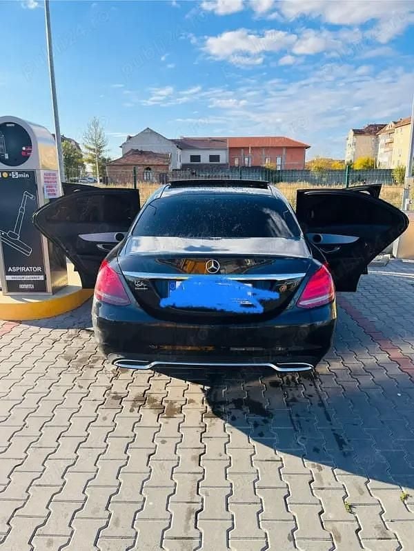 Second-hand Mercedes C200 136 CP (100 kW) 2018 Berlinǎ
