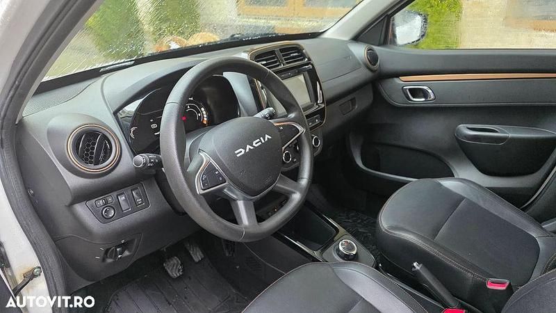 Second-hand Dacia Spring Extreme 47 kW (65 CP) 2023 Culoarealb Hatchback