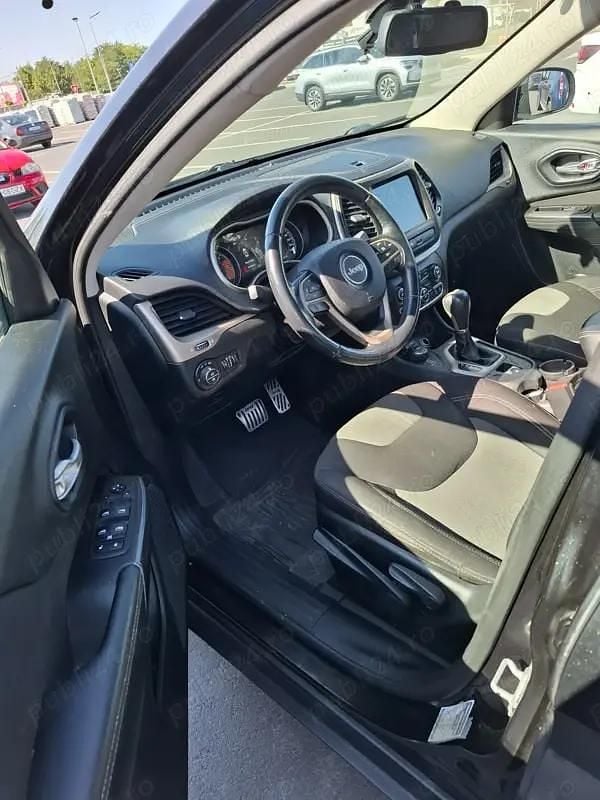 Second-hand Jeep Cherokee 170 CP (125 kW) 2015 SUV