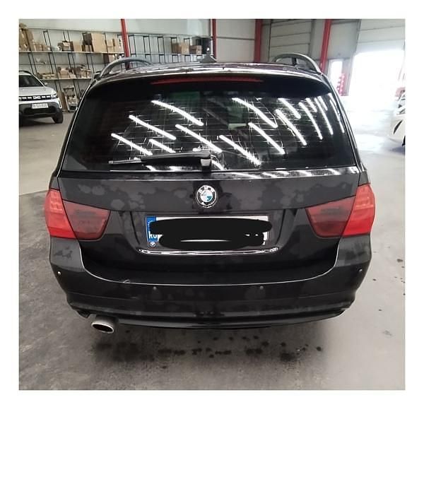 Second-hand BMW 318 145 CP (106 kW) 2009 Negru Hatchback