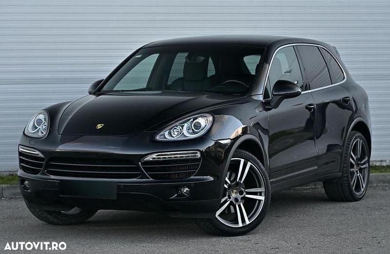 Second-hand Porsche Cayenne 240 CP (176 kW) 2011 Culoarenegru SUV