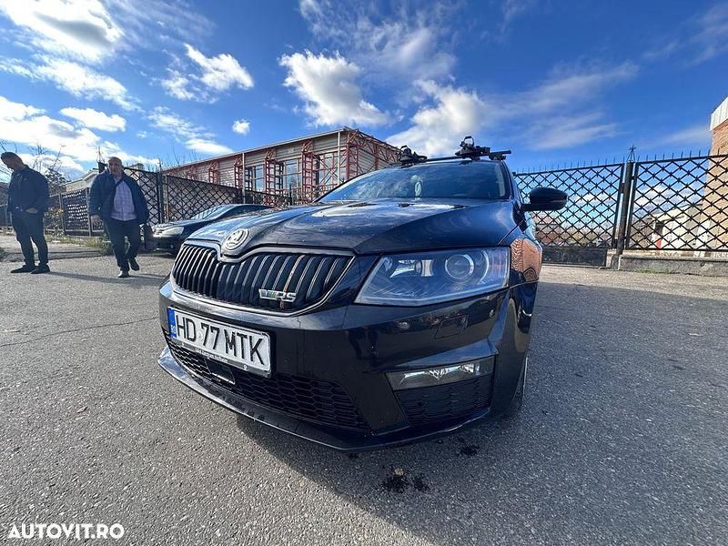 Culoarenegru Utilizat 2017 Skoda Octavia RS Break | 11.700 EUR (Super Preț) - Imagine 1/4