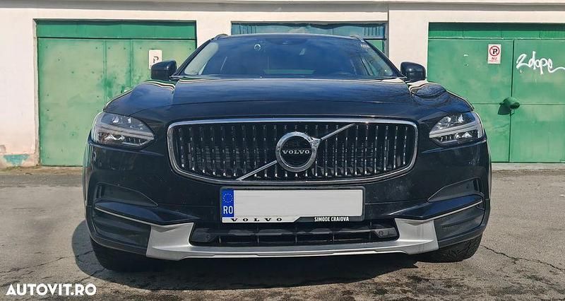 Second-hand Volvo V90 Kinetic 190 CP (139 kW) 2018 Culoarenegru Break