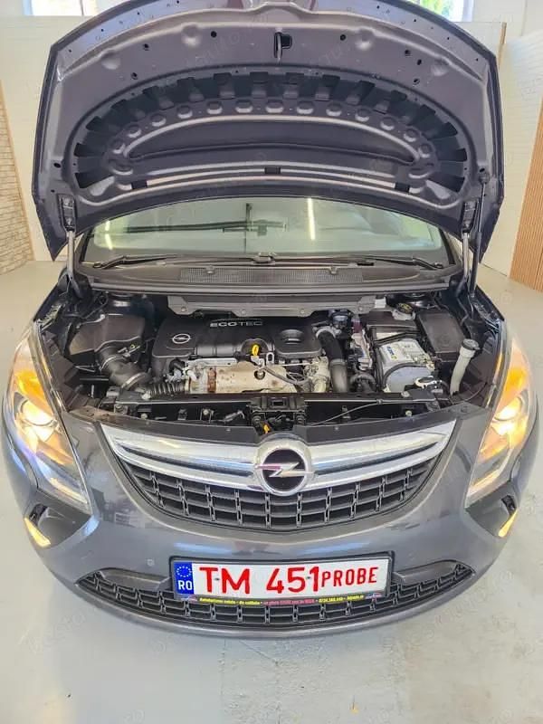 Second-hand Opel Zafira 136 CP (100 kW) 2016 Verde Monovolum