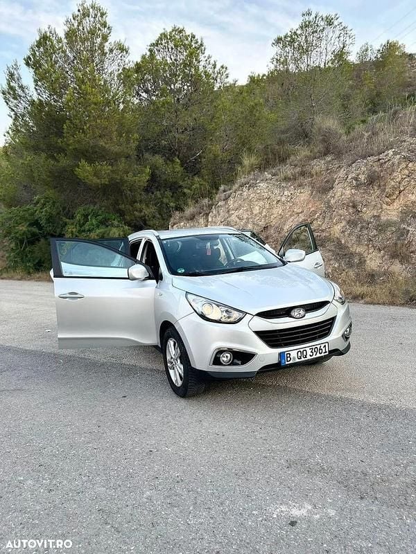Culoaregri Utilizat 2011 Hyundai ix35 Premium SUV | 9.400 EUR (Preț OK) - Imagine 1/4