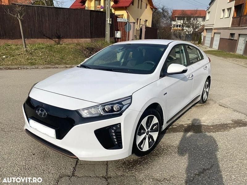 Alb Utilizat 2018 Hyundai Ioniq Berlinǎ | 13.600 EUR (Puțin scump) - Imagine 1/4