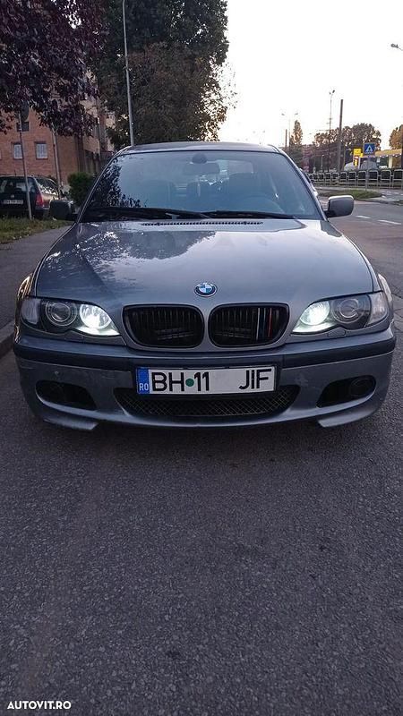 Culoaregri Utilizat 2004 BMW 320 Berlinǎ | 1.999 EUR (Preț bun) - Imagine 1/4