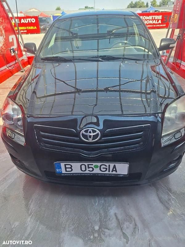 Culoarenegru Utilizat 2008 Toyota Avensis Plus Berlinǎ | 2.500 EUR (Preț OK) - Imagine 1/4