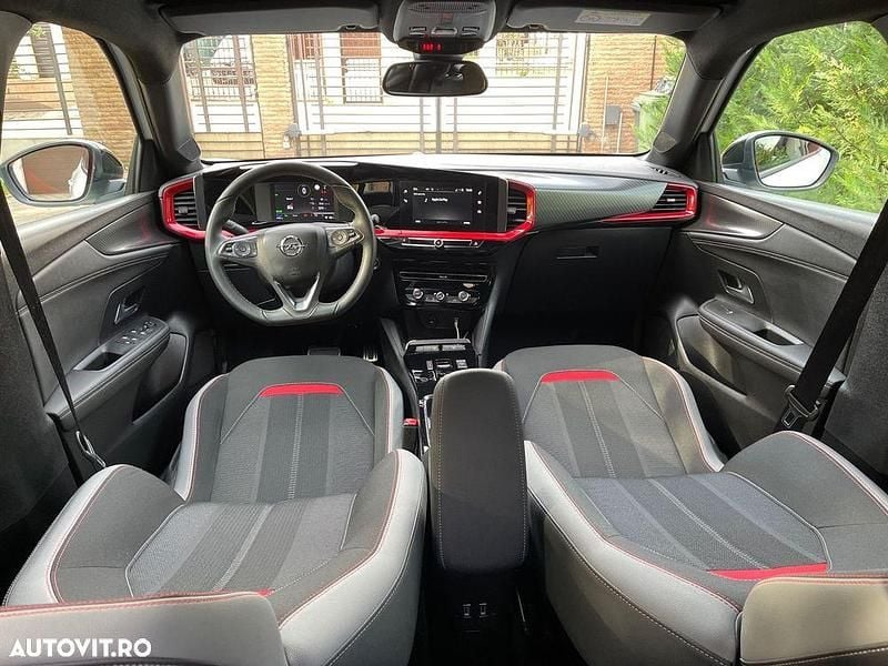 Second-hand Opel Mokka-e GS Line 100 kW (136 CP) 2023 Culoarealb SUV