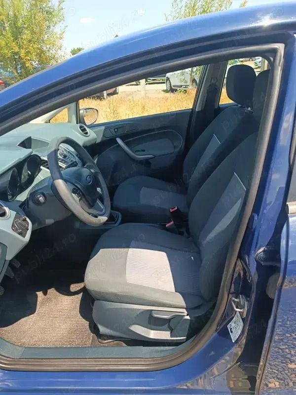 Second-hand Ford Fiesta 80 CP (58 kW) 2006 Albastru Hatchback