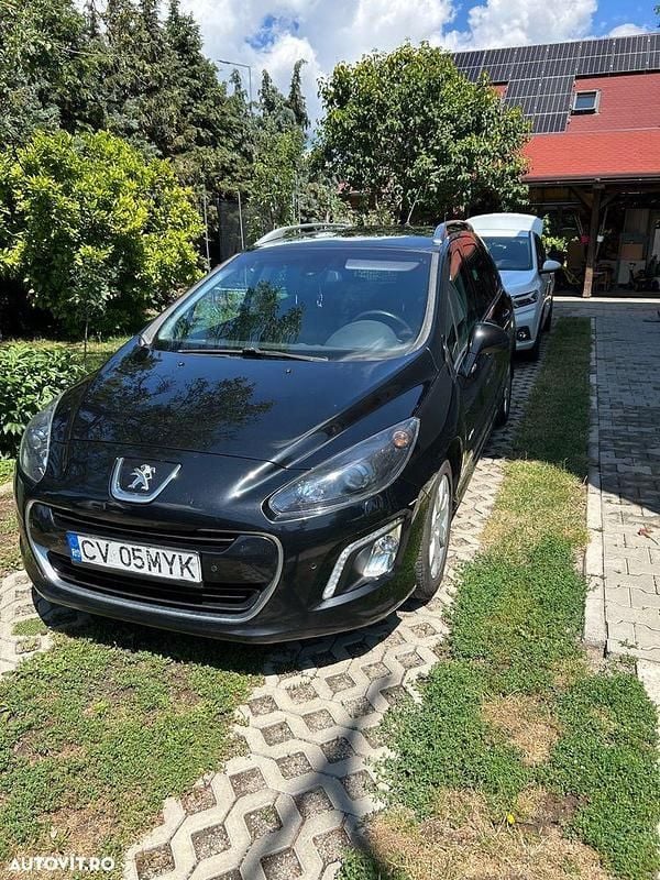 Negru Utilizat 2013 Peugeot 308 Active Break | 4.750 EUR (Preț OK) - Imagine 1/4