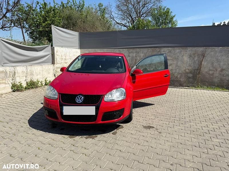 Culoarerosu Utilizat 2005 VW Golf IV Comfortline Coupe | 2.200 EUR (Preț OK) - Imagine 1/4