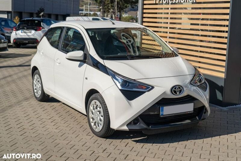 Alb Utilizat 2020 Toyota Aygo Hatchback | 9.703 EUR (Puțin scump) - Imagine 1/4