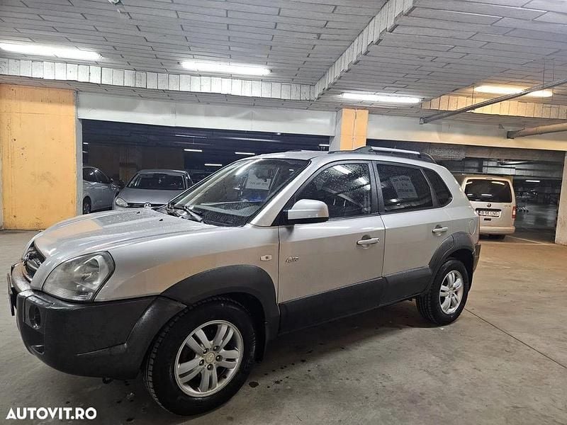 Culoaregri Utilizat 2007 Hyundai Tucson SUV | 4.500 EUR (Preț bun) - Imagine 1/4