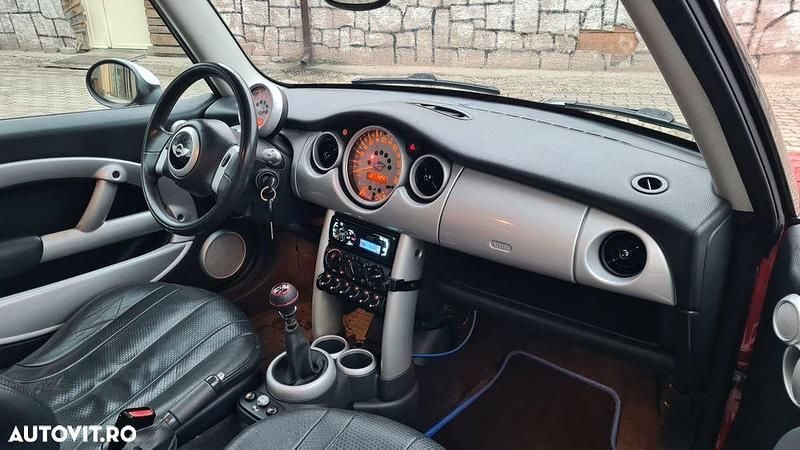 Second-hand Mini ONE 90 CP (66 kW) 2002 Culoarerosu Hatchback