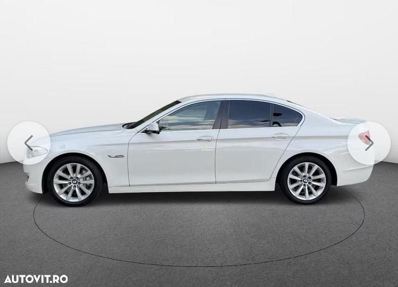 Second-hand BMW 535 Luxury Line 306 CP (225 kW) 2013 Culoarealb Berlinǎ