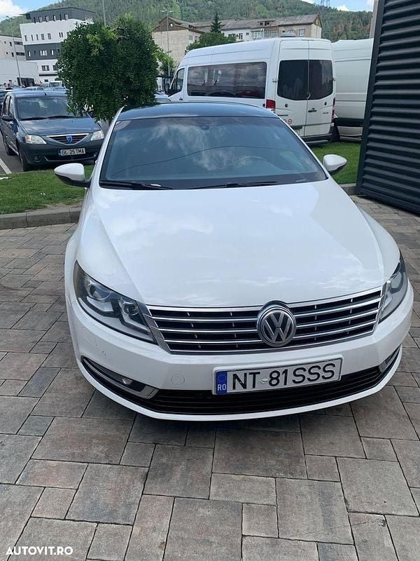 Second-hand VW Passat 177 CP (130 kW) 2012 Culoarealb Berlinǎ