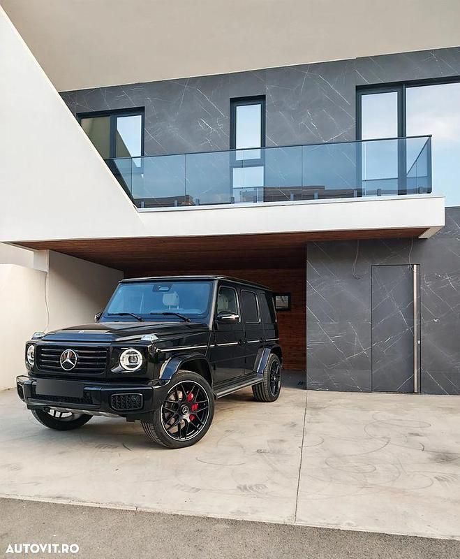 Culoarenegru Utilizat 2025 Mercedes G450 SUV | 158.800 EUR - Imagine 1/4