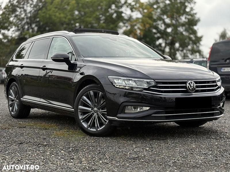 Culoarenegru Second-hand 2022 VW Passat Highline Break | 16.000 EUR (Preț OK) - Imagine 1/4