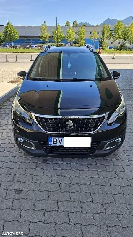 Culoarenegru Utilizat 2018 Peugeot 2008 Allure SUV | 9.300 EUR (Preț bun) - Imagine 1/4