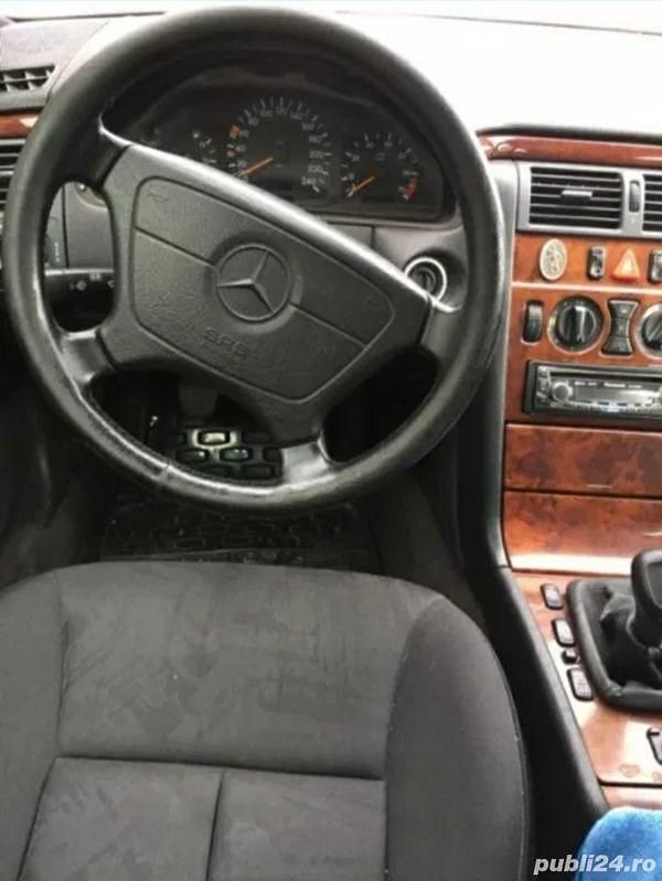 Second-hand Mercedes A220 90 CP (66 kW) 1998 Break