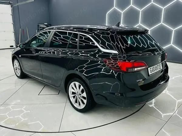 Second-hand Opel Astra Active 110 CP (80 kW) 2016 Culoarenegru Break