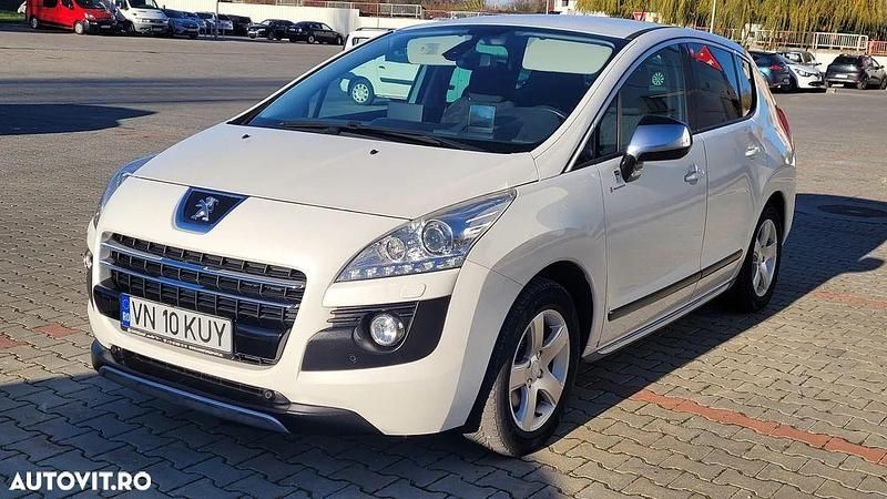 Alb Utilizat 2013 Peugeot 3008 SUV | 7.600 EUR (Preț OK) - Imagine 1/4