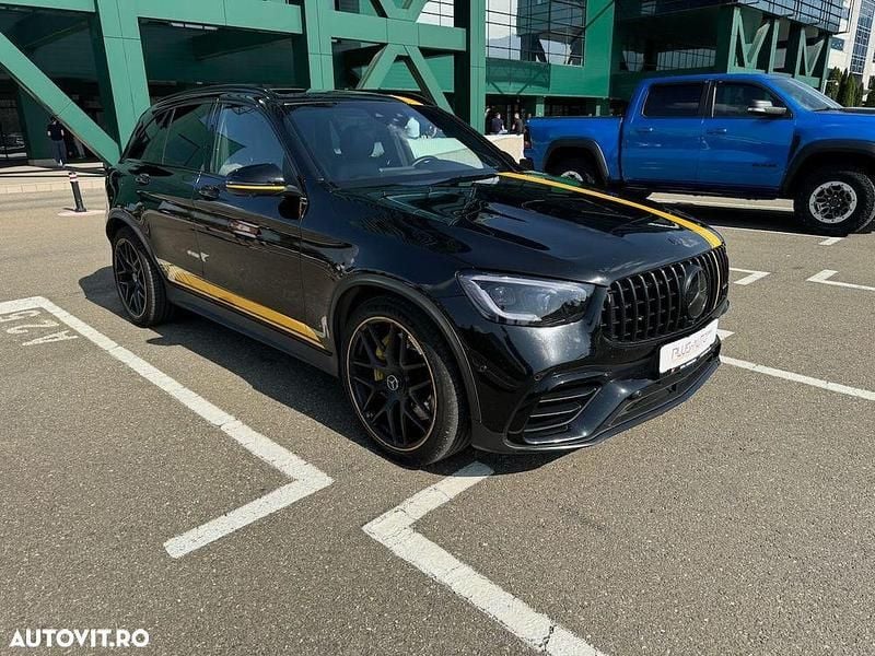 Culoarenegru Utilizat 2020 Mercedes GLC63 AMG AMG SUV | 42.350 EUR - Imagine 1/4