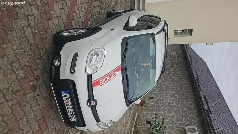Second-hand Fiat Panda 4x4 Rock 85 CP (62 kW) 2014 Alb Hatchback