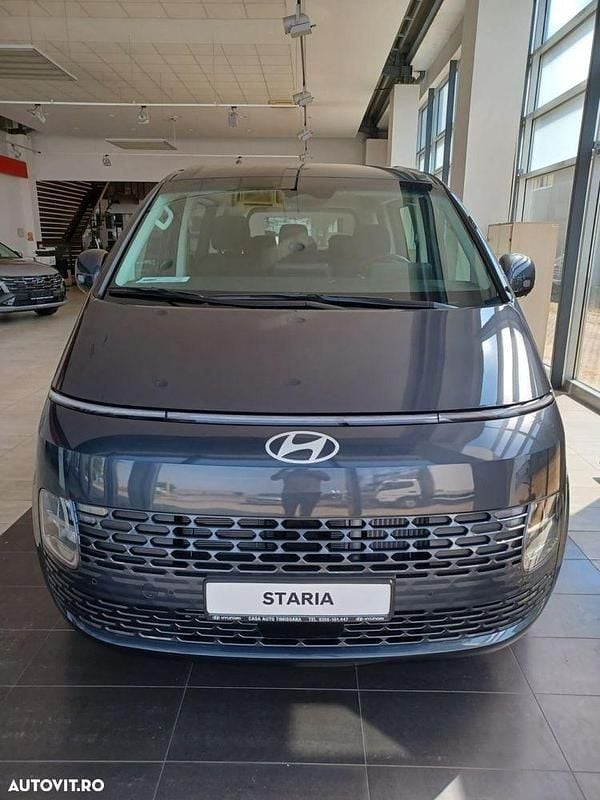 Nouă Hyundai Staria 215 CP (158 kW) 2025 Culoaregri Monovolum