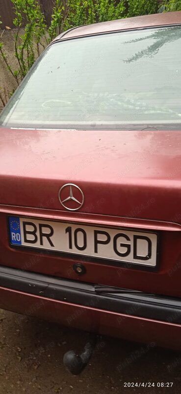 Second-hand Mercedes 190 122 CP (89 kW) 1993 Berlinǎ