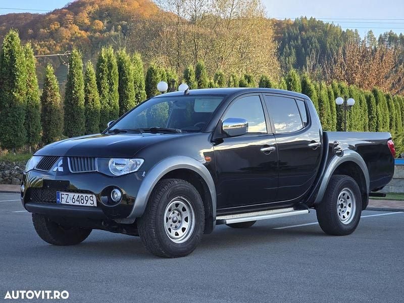 Culoarenegru Utilizat 2010 Mitsubishi L200 Intense Pickup | 9.300 EUR (Preț OK) - Imagine 1/4