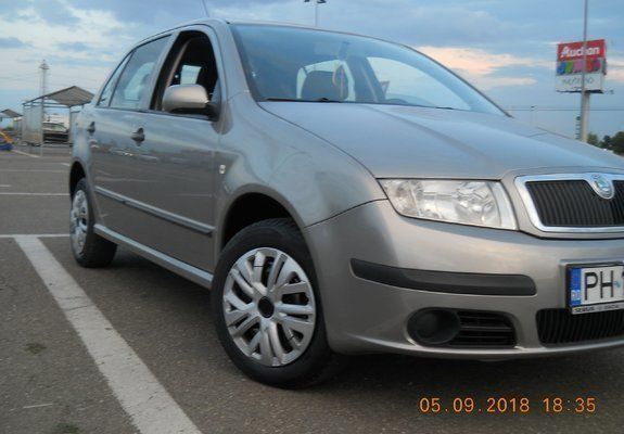 Gri Utilizat 2007 Skoda Fabia Hatchback | 3.150 EUR (Preț OK) - Imagine 1/4