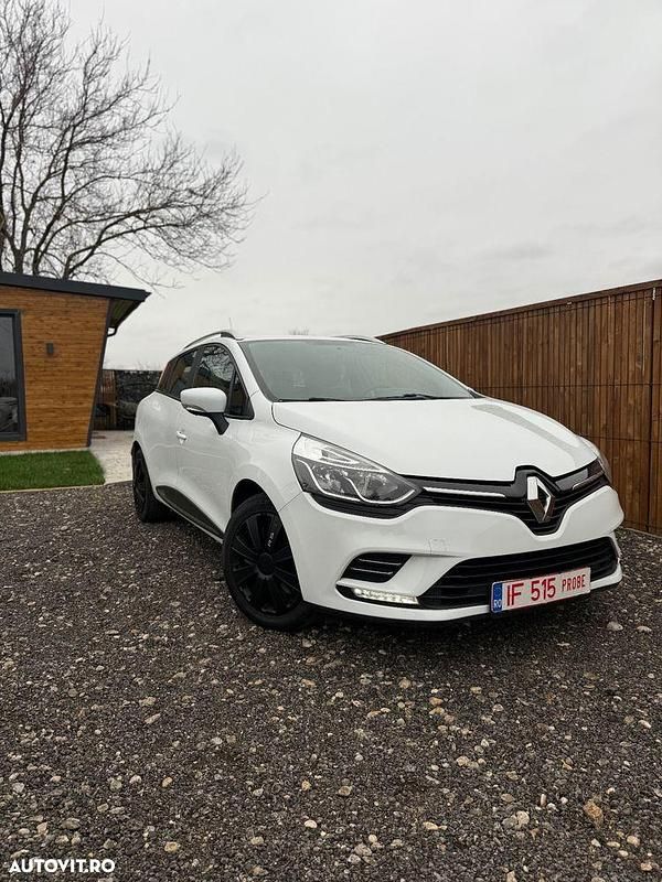 Second-hand Renault Clio GrandTour Collection 90 CP (66 kW) 2018 Culoarealb Break