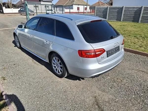 Second-hand Audi A4 Ambiente 143 CP (105 kW) 2013 Gri Break