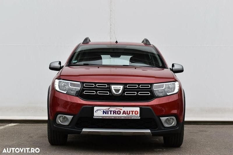 Culoarerosu Utilizat 2017 Dacia Sandero Stepway | 6.999 EUR (Puțin scump) - Imagine 1/4