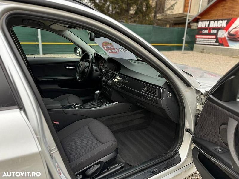 Second-hand BMW 318 Sport Line 143 CP (105 kW) 2011 Culoareargint Break