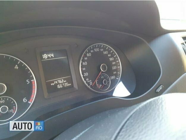 Maro Utilizat 2012 VW Jetta Berlinǎ | 7.300 EUR (Puțin scump) - Imagine 1/4