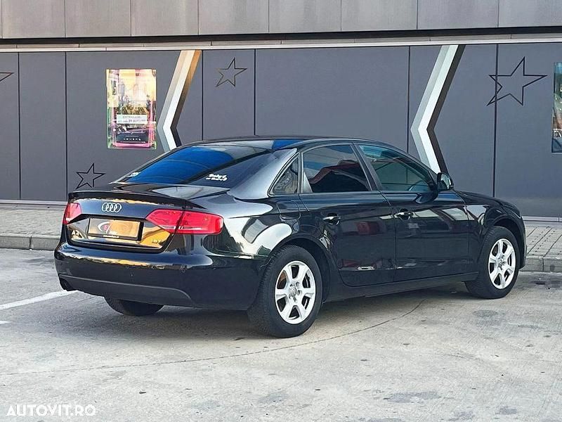 Second-hand Audi A4 Attraction 120 CP (88 kW) 2009 Culoarenegru Berlinǎ