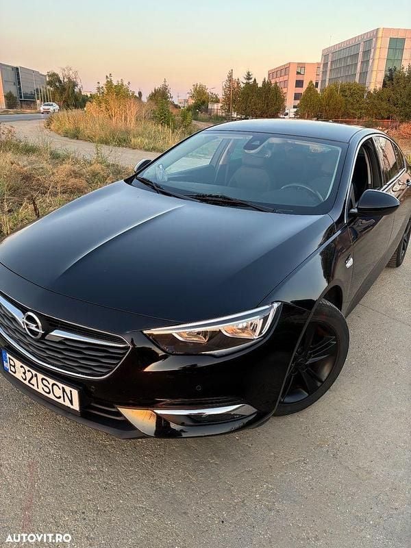 Culoarenegru Utilizat 2018 Opel Insignia Sport Berlinǎ | 10.100 EUR (Preț OK) - Imagine 1/4