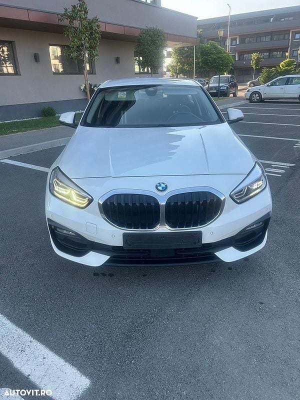Alb Utilizat 2021 BMW 120 Hatchback | 18.300 EUR (Preț OK) - Imagine 1/4