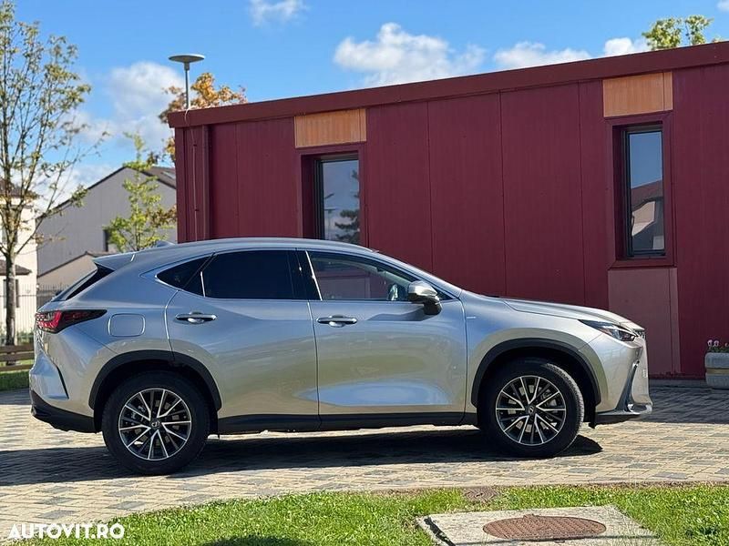 Gri Utilizat 2022 Lexus NX450h+ Executive Line SUV | 44.990 EUR - Imagine 1/4