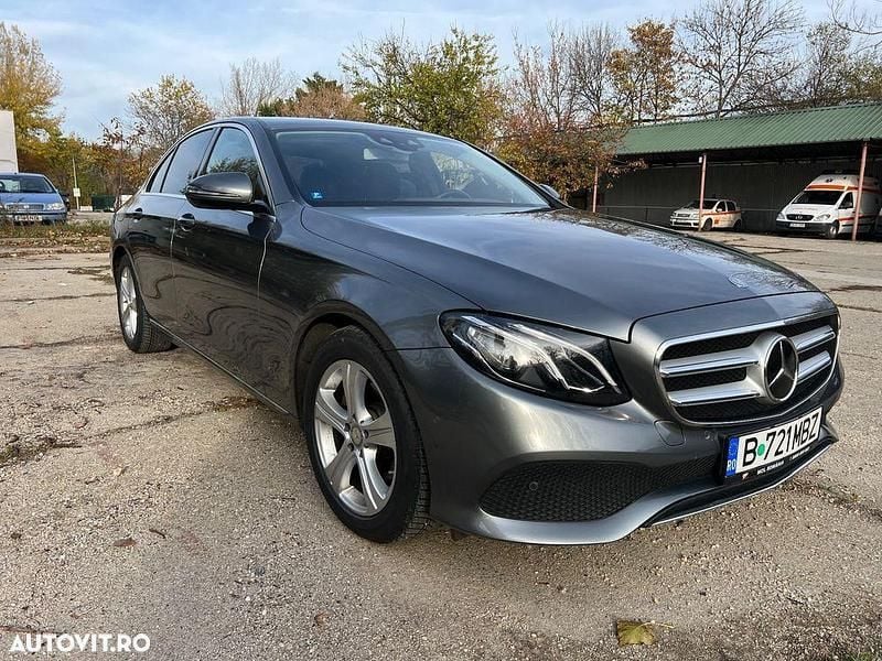 Gri Utilizat 2017 Mercedes E220 Avantgarde Berlinǎ | 20.500 EUR (Preț bun) - Imagine 1/4