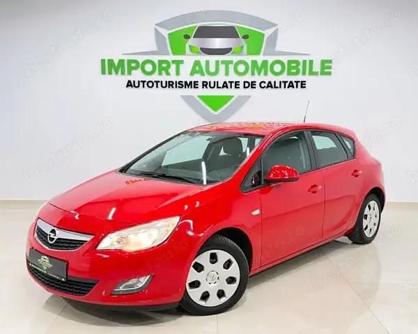 Culoarerosu Utilizat 2012 Opel Astra Active Hatchback | 4.999 EUR (Preț OK) - Imagine 1/4